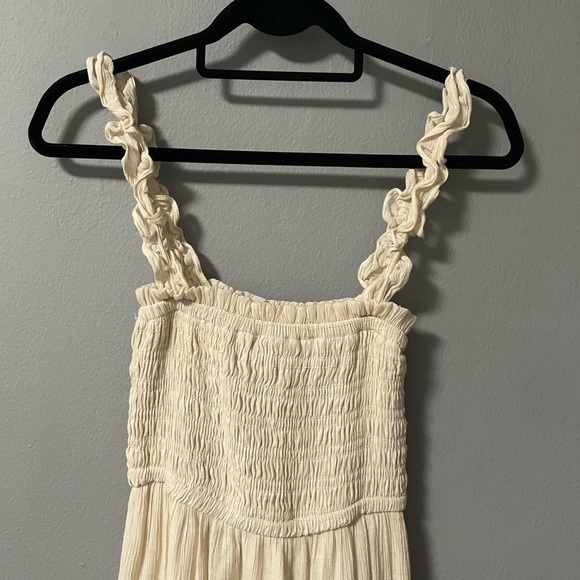 Love Tree Smocked Bodice Midi Dress in Beige. Size Small - Picture 5 of 8